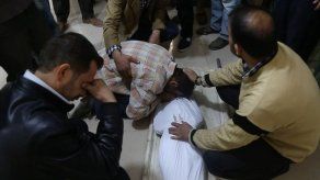 Un obús del régimen sirio mata a cuatro colegiales en una ciudad asediada