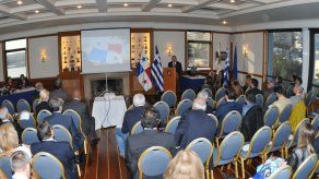 Panamá intenta incluir a empresas griegas a su registro de buques