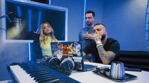 BK y DIMELO FLOW junto a la cantante Ally Brooke.