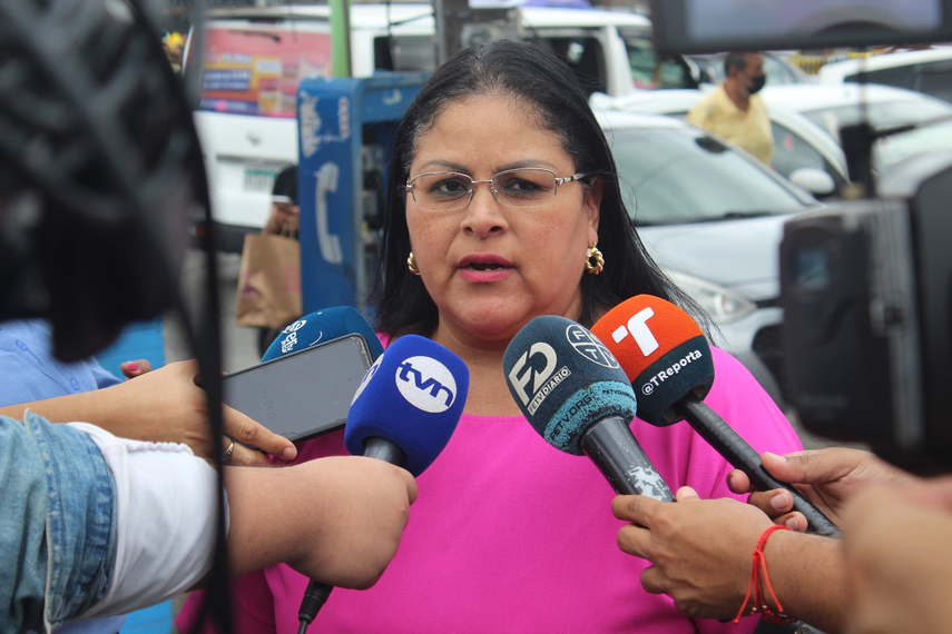 Directora regional de Salud, Yaviletsy Centella Polanco Directora regional de Salud, Yaviletsy Centella Polanco