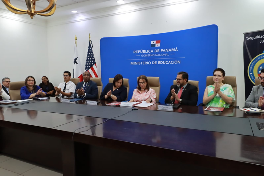 MEDUCA se acoge guía para reducir los riesgos de corrupción en Panamá