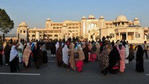 Niña en estado grave tras ser violada por tres hombres en Pakistán