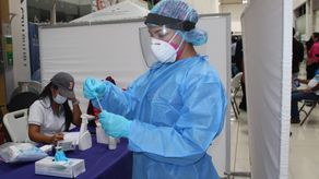 En las últimas horas se aplicaron 4,702 pruebas de COVID-19.