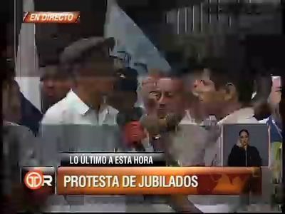 Jubilados retoman protestas y piden aumento