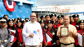 Defensoría del Pueblo celebra la llegada del mes de la patria.