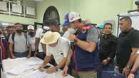 Momentos en que los dirigentes de Anadepo firmaron el acta de compromiso con el Gobierno Nacional en Veraguas. Momentos en que los dirigentes de Anadepo firmaron el acta de compromiso con el Gobierno Nacional en Veraguas.