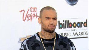 Chris Brown le compró a su madre una casa de un mdd a los 15 años