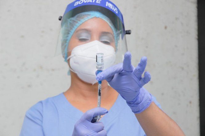 El Minsa pidió a las personas que recibirán su segunda dosis de la vacuna contra covid-19 asistir en sus horarios