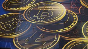 Logos de criptomonedas.