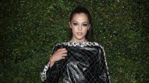 Sistine Stallone es digna hija de su padre