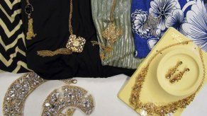 Encuentran metal tóxico en joyas en EEUU