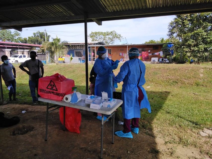 Las autoridades del centro penitenciario de Santiago han coordinado con personal del Minsa para la atención de los casos de COVID-19 que se han detectado.