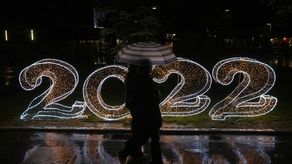 Se espera que Estados Unidos experimente un nacimiento cada nueve segundos y una muerte cada 11 segundos, así como una persona más por la migración internacional cada 130 segundos.