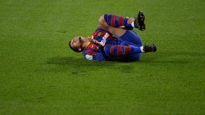 El uruguayo del Barcelona Araujo sufre un esguince de tobillo