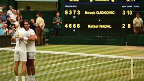 Djokovic bate a Nadal en un duelo trepidante y vuelve a una final de Wimbledon