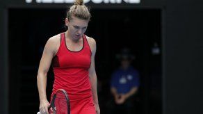 Kerber elimina a Sharapova en tercera ronda de Australia
