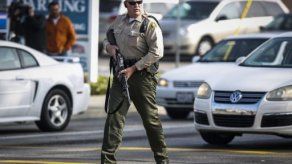 Expolicía fugado en California murió de un disparo en la cabeza