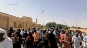 Continúan protestas en Sudán en desafío de la represión militar