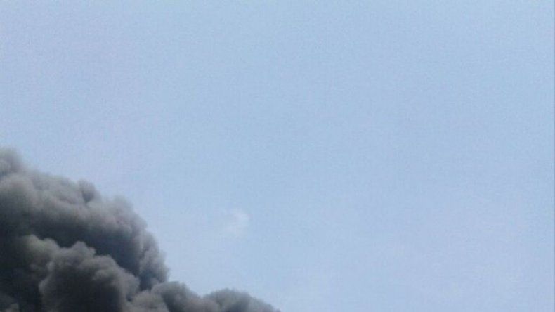 Bomberos controlan incendio registrado en puerto de Manzanillo