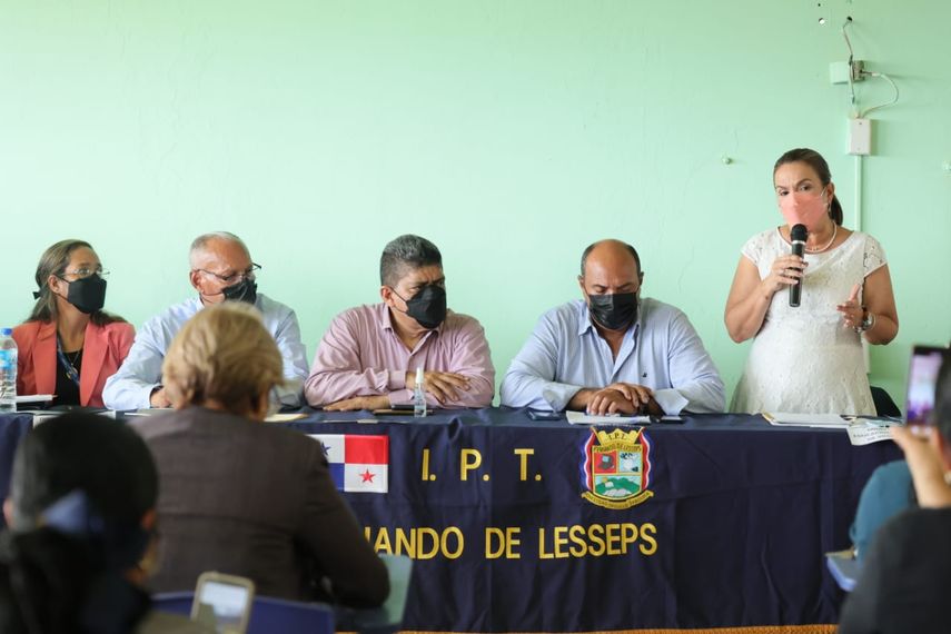 La entidad detalla que durante una reunión sostenida este lunes con los representantes de 17 centros educativos de esta región