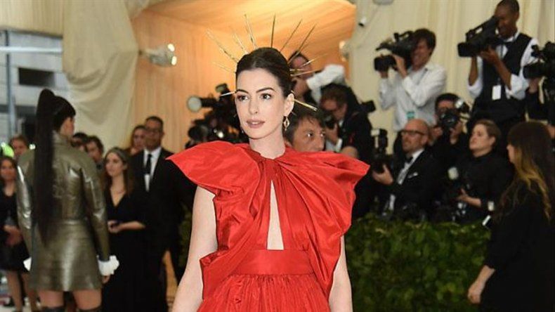 Anne Hathaway no pretende dar lecciones a nadie al dejar de beber