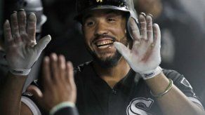 Abreu firma por 50 millones y 3 años con Medias Blancas