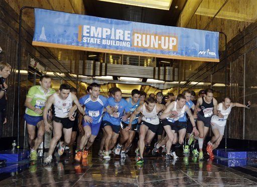 Australianos ganan carrera dentro del Empire State