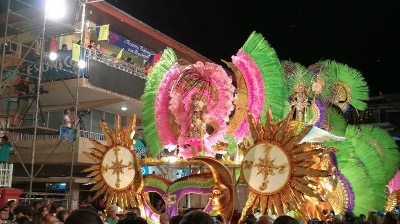 Recorrido de despedida de las reinas de Las Tablas