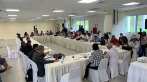 Vista de la reunión de transición realizada en la UTP.