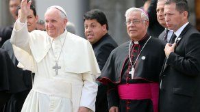 Papa termina visita a Ecuador y va a Bolivia Papa termina visita a Ecuador y va a Bolivia