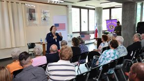 La embajadora de EE. UU. en Panamá, Mari Carmen Aponte además se reunió con estadounidenses residentes en Boquete.