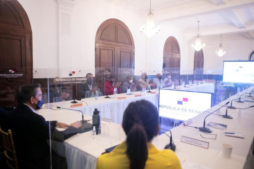 Instlación de la mesa de diálogo entre transportistas