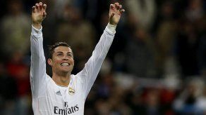 Real Madrid gana con doblete de Ronaldo y sigue en la lucha por la Liga