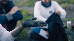 Alianza entre Cobre Panamá y STC se renueva para cuidar tortugas carey y canal en zonas vulnerables.