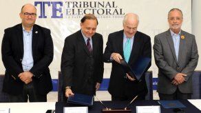 Expresidente colombiano Pastrana asegura que Panamá tiene salud democrática