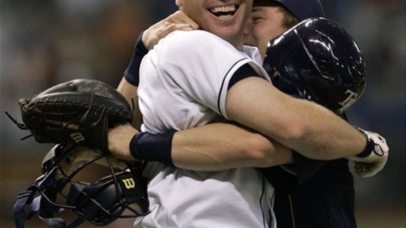 Rays 2, Yanquis 1, 11 innings; Gross define