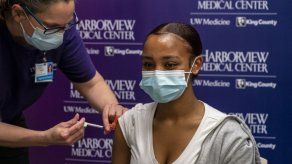 Estados Unidos seguirá contando con vacunas contra el COVID-19 suficientes para inocular a sus ciudadanos.