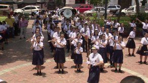Estudiantes del Instituto América piden apoyo para representar a Panamá en EEUU