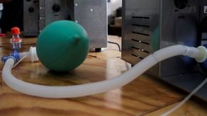 Carlos García indicó que no hay ningún documento legalmente que pudiera comprometer o vincular al Ministerio de la Presidencia con la adquisición de ventiladores y mucho menos con sobreprecio.