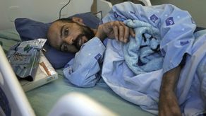 Palestinos y grupos de derechos humanos denuncian que es un sistema abusivo que niega el derecho a un proceso debido.