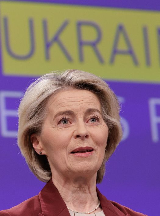La presidenta de la Comisión Europea, Ursula von der Leyen, libera a lista de Forbes. La presidenta de la Comisión Europea, Ursula von der Leyen, libera a lista de Forbes.