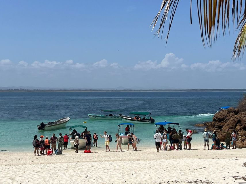 Visitantes en Isla Iguana