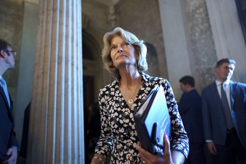 La candidatura de Lisa Murkowski a la reelección será seguida de cerca a nivel nacional mientras Trump trata de derrocar a una senadora cuyo nombre tiene una rica historia política en el estado.