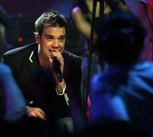 Robbie Williams lanzará en noviembre su álbum Take The Crown