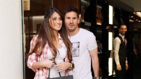 Messi y Antonella se besan en el nuevo videoclip de Residente