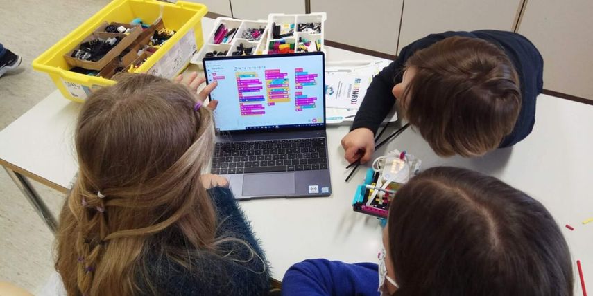 Foto ilustrativa de&nbsp;las Olimpiadas Mundiales de Robótica.