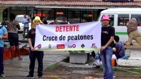ATTT realiza campaña de educación vial para conductores y peatones ATTT realiza campaña de educación vial para conductores y peatones