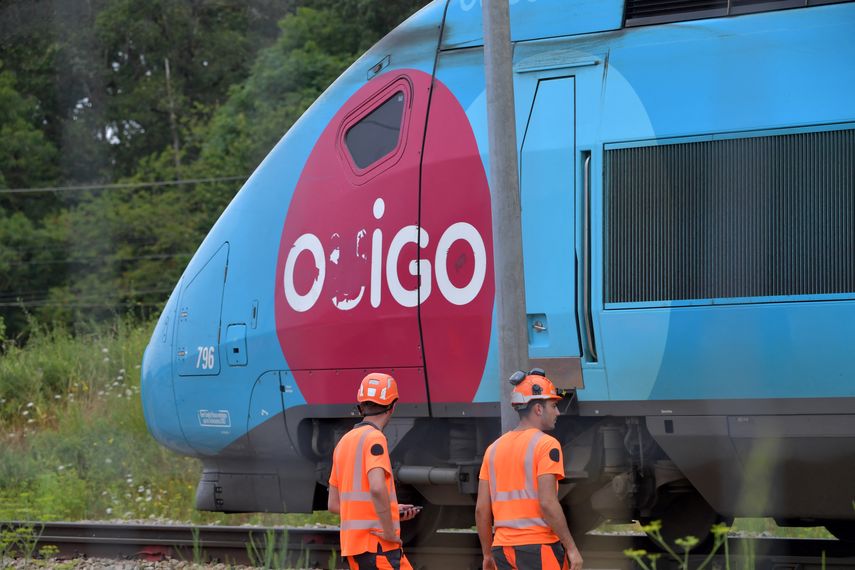 Ataque masivo a compañía ferroviaria de Francia