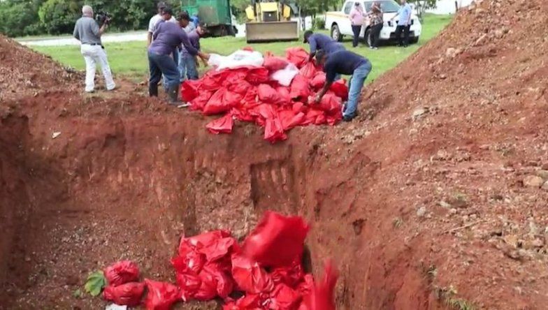 MUPA se disculpa tras la aparición de video donde se mostraba el depósito de restos en fosa común