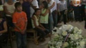 Familiares y amigos dieron el último adiós a Hannah Yineth